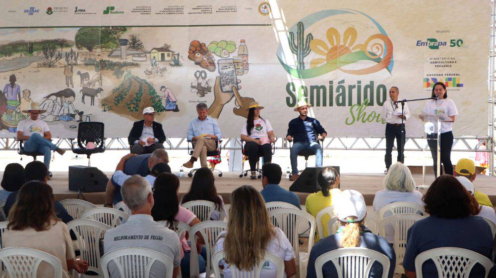 junior caldeirão quem alimenta pobre é governo