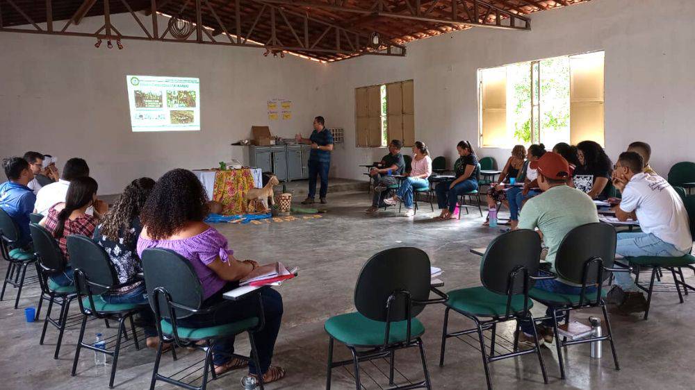 Equipe técnica que vai atuar no projeto Ater Biomas Caatinga participa de formação