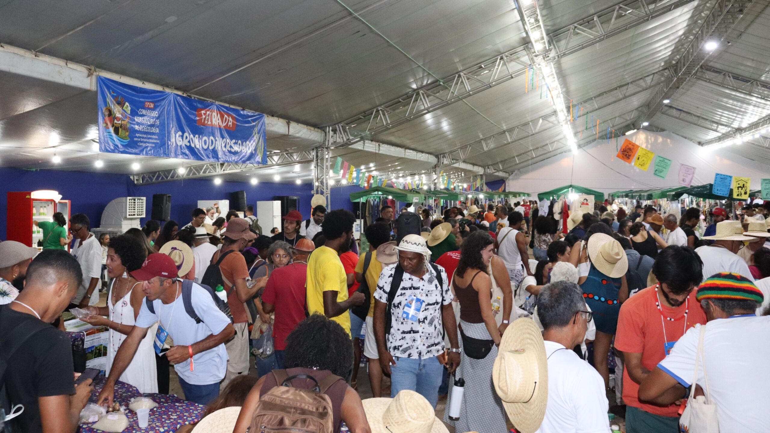 Guardiãs e guardiões de sementes, Agroecologia e o futuro do cuidado com a biodiversidade: temas são destaques em Feira durante o CBA 2025